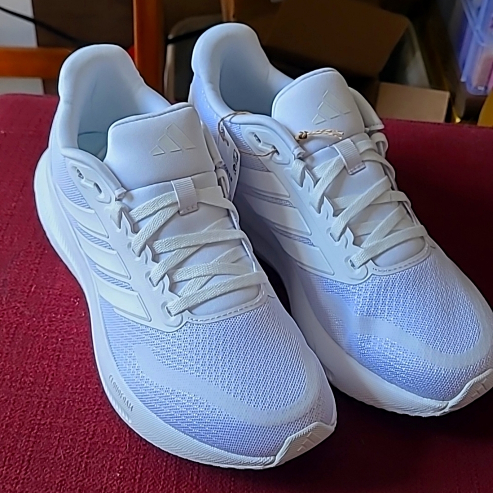 NEW ADIDAS women's runfalcon 5 w running shoe in white/white/white
